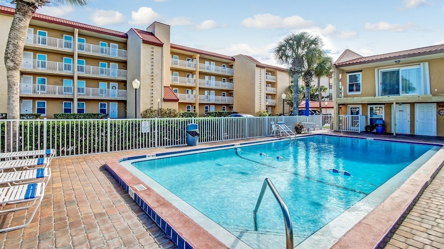 303 Atlantis 2 Bedroom Condo