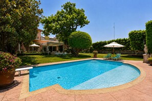 Unclassified image, 4 of 47, button - Casa Carlota with Pool & Garden (Cuernavaca)