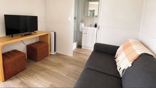 Takapuna Beach Holiday Park