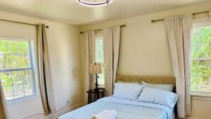 Unclassified image, 4 of 11, button - Quiet, Furnished Retreat Near OKC Hospitals—30+ Day Stays Welcome (Oklahoma City)
