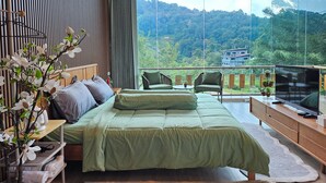 Ảnh chưa phân loại, 4 trong số 136 ảnh, nút
