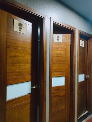 Unclassified image, 5 of 6, button - Ha Noi Re Hostel (HANOI)