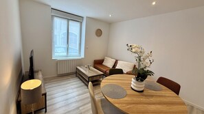 Unclassified image, 4 of 10, button - Vrbo Property (Frolois)
