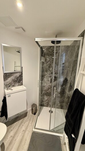 Unclassified image, 2 of 10, button - Vrbo Property (Frolois)