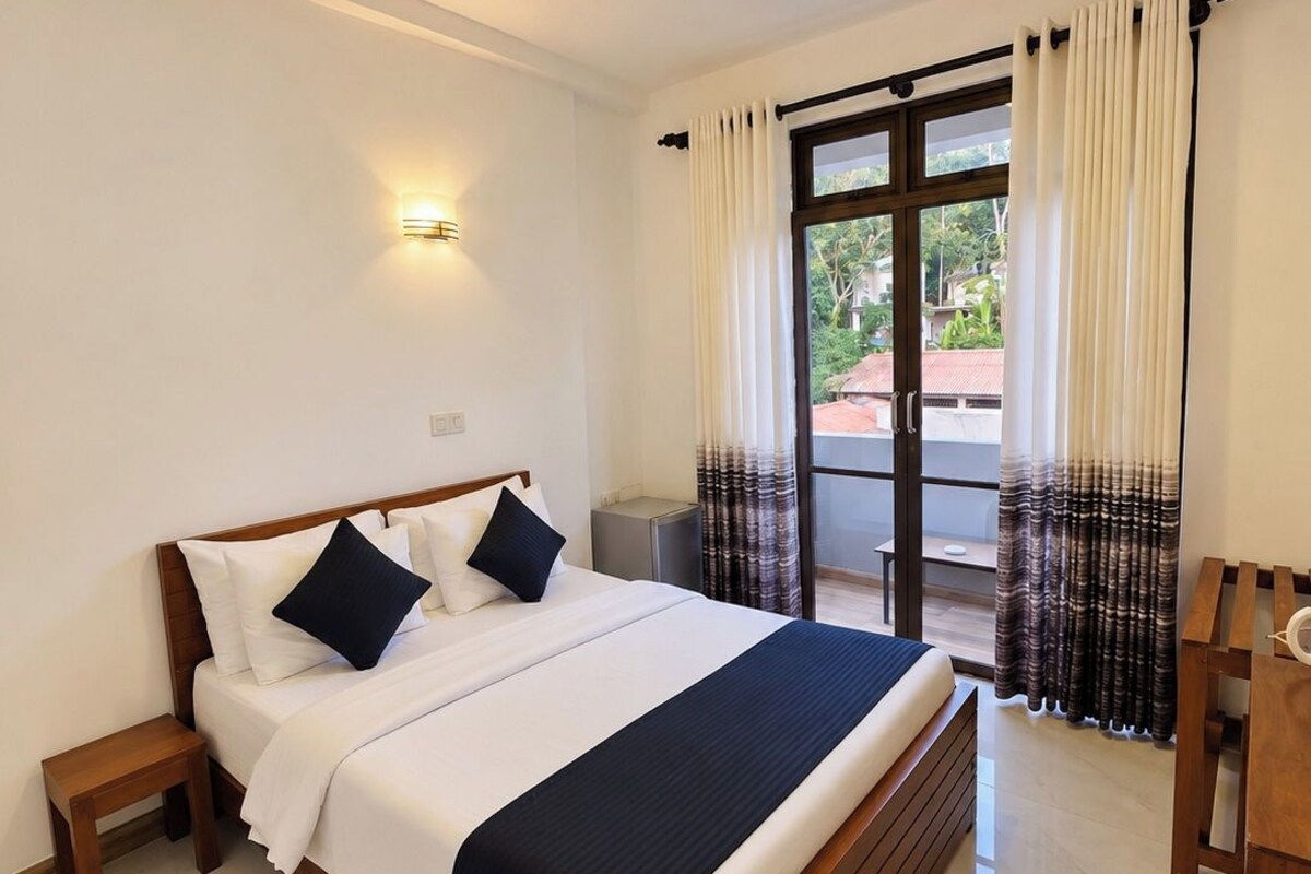 Deluxe Double Room, Balcony, City View