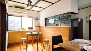 Unclassified image, 5 of 37, button - Vrbo Property (hiratsuka yaezakityou)
