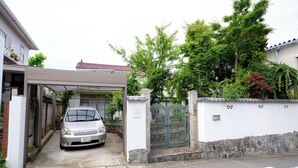 Unclassified image, 3 of 37, button - Vrbo Property (hiratsuka yaezakityou)