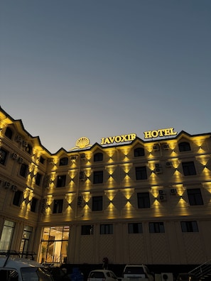 Unclassified image, 3 of 17, button - Javoxir Hotel (Samarkand)