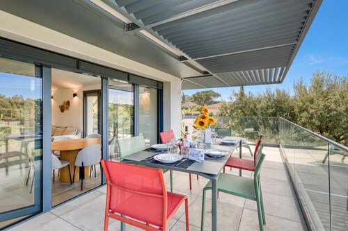 Apt 3 Bedrooms With Terrace