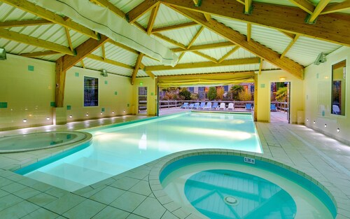 Breton Alcove Stay for Six