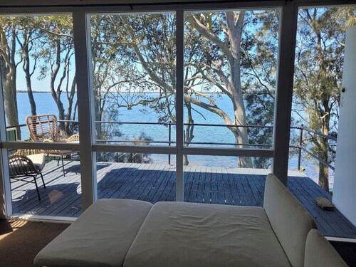 The Jetty Shack Wyongah - Waterfront Lake Cabin Central Coast