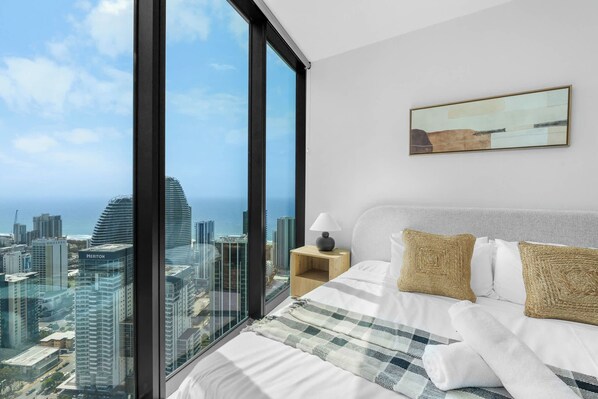 Unclassified image, 1 of 30, button - Luxury Broadbeach Ocean View 1 Bedroom with Pool (Broadbeach)