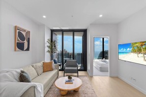 Unclassified image, 5 of 30, button - Luxury Broadbeach Ocean View 1 Bedroom with Pool (Broadbeach)