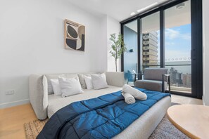 Unclassified image, 3 of 30, button - Luxury Broadbeach Ocean View 1 Bedroom with Pool (Broadbeach)