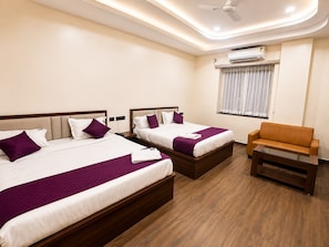 Unclassified image, 4 of 31, button - Hotel Lavish Grand (Tenali)