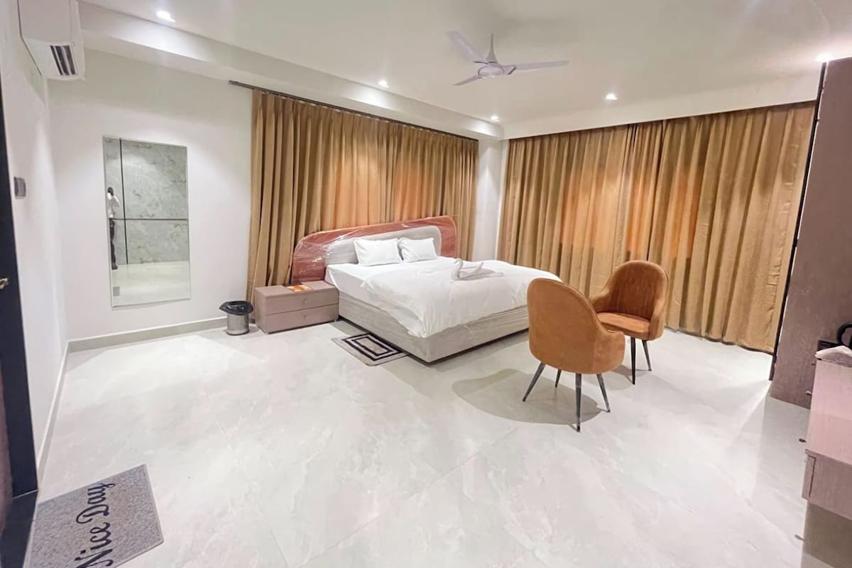 Suite | Free WiFi