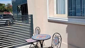 Tempat makan outdoor