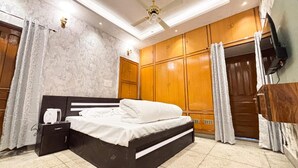 Unclassified image, 5 of 15, button - Al Guest House   (Prayagraj)