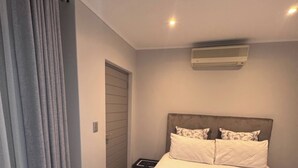 Unclassified image, 2 of 11, button - Private Room & Workspace in Dainfern (Midrand)