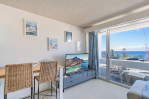Interior - Manly beach: Close to everything! (Manly)