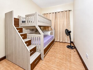Room - Kuya Family Homes (Kampala)