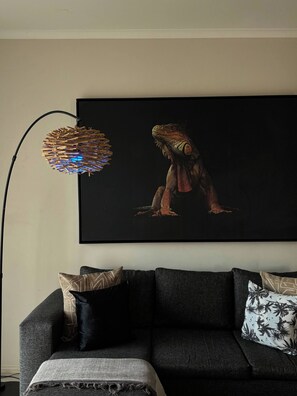 Living area - Oasis Comfort Apartment (Midrand)