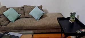 Living area - Linaste At Colosseum (Johannesburg)
