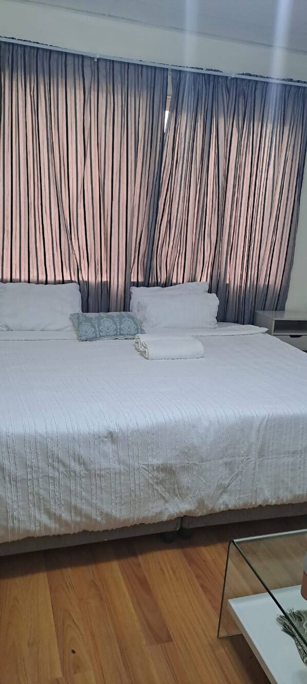 Room - Linaste At Colosseum (Johannesburg)
