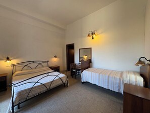 Autumn, Bedroom, Spring, Summer