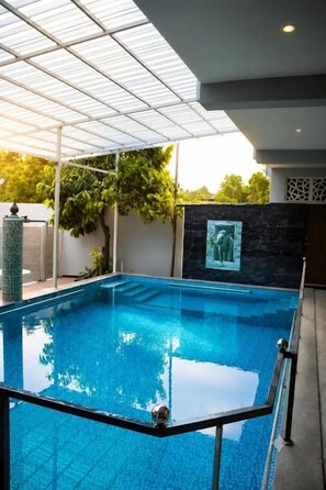 Ảnh chưa phân loại, 2 trong số 21 ảnh, nút