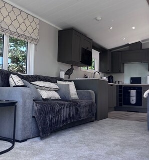 Unclassified image, 3 of 18, button - Robins Retreat Luxurious New Static  2 Bed/2 Bath Caravan on Rockley Park Poole (Poole)