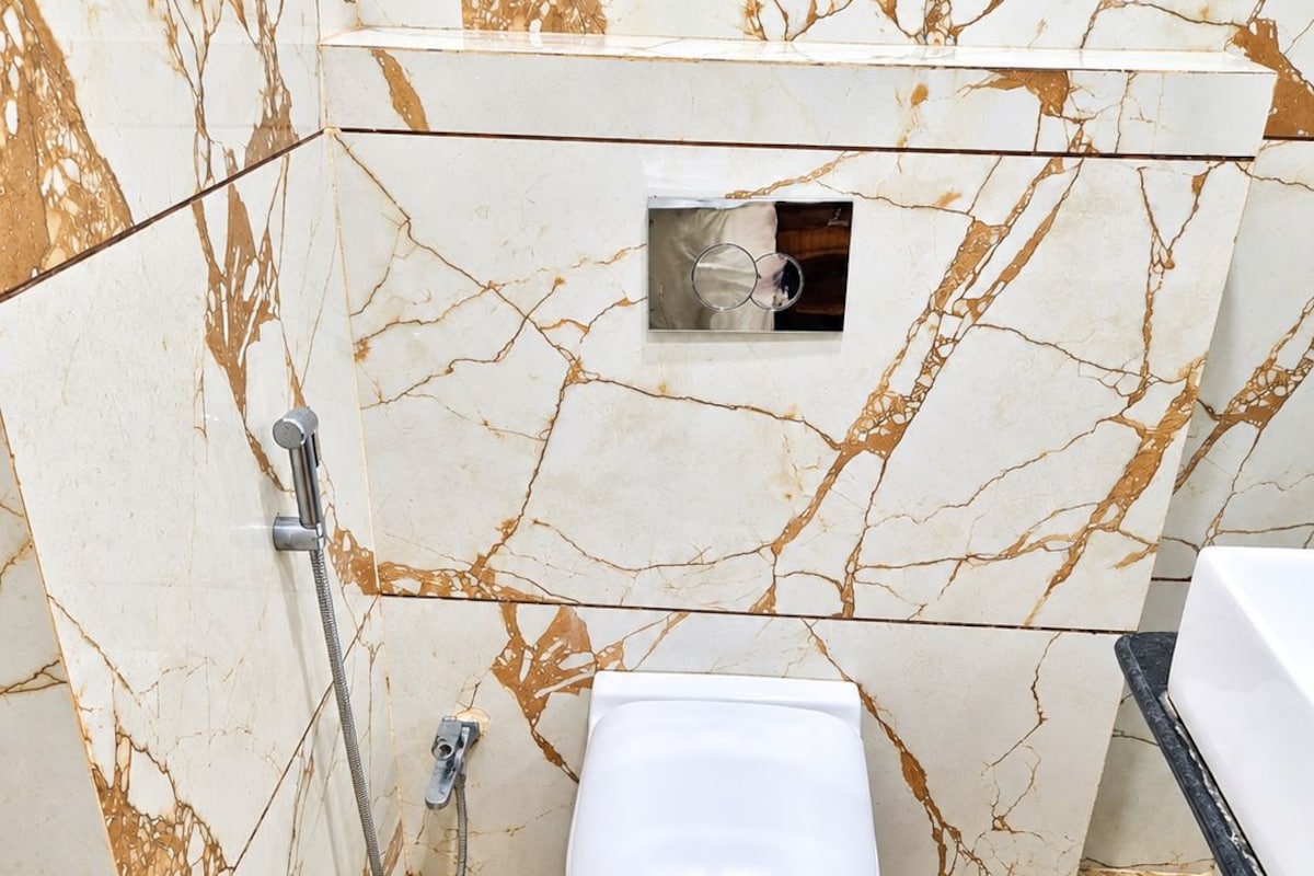 Habitació de luxe, vistes a la ciutat | Bany | Sabatilles, tovalloles, sabó i xampú 