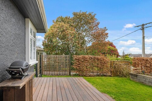 Rotorua Studio Haven with King Bed, AC & BBQ