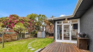 Unclassified image, 4 of 10, button - Rotorua Studio Haven with King Bed, AC & BBQ (Rotorua)