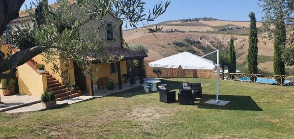 Unclassified image, 1 of 52, button - Vrbo Property (Marche)