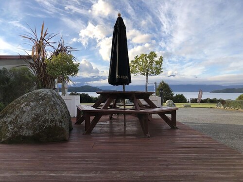 Manapouri Lakeview Motor Inn