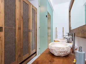 Ảnh chưa phân loại, 4 trong số 68 ảnh, nút