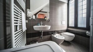 Ảnh chưa phân loại, 4 trong số 39 ảnh, nút