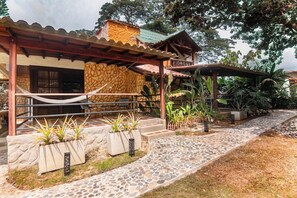 Ảnh chưa phân loại, 2 trong số 111 ảnh, nút