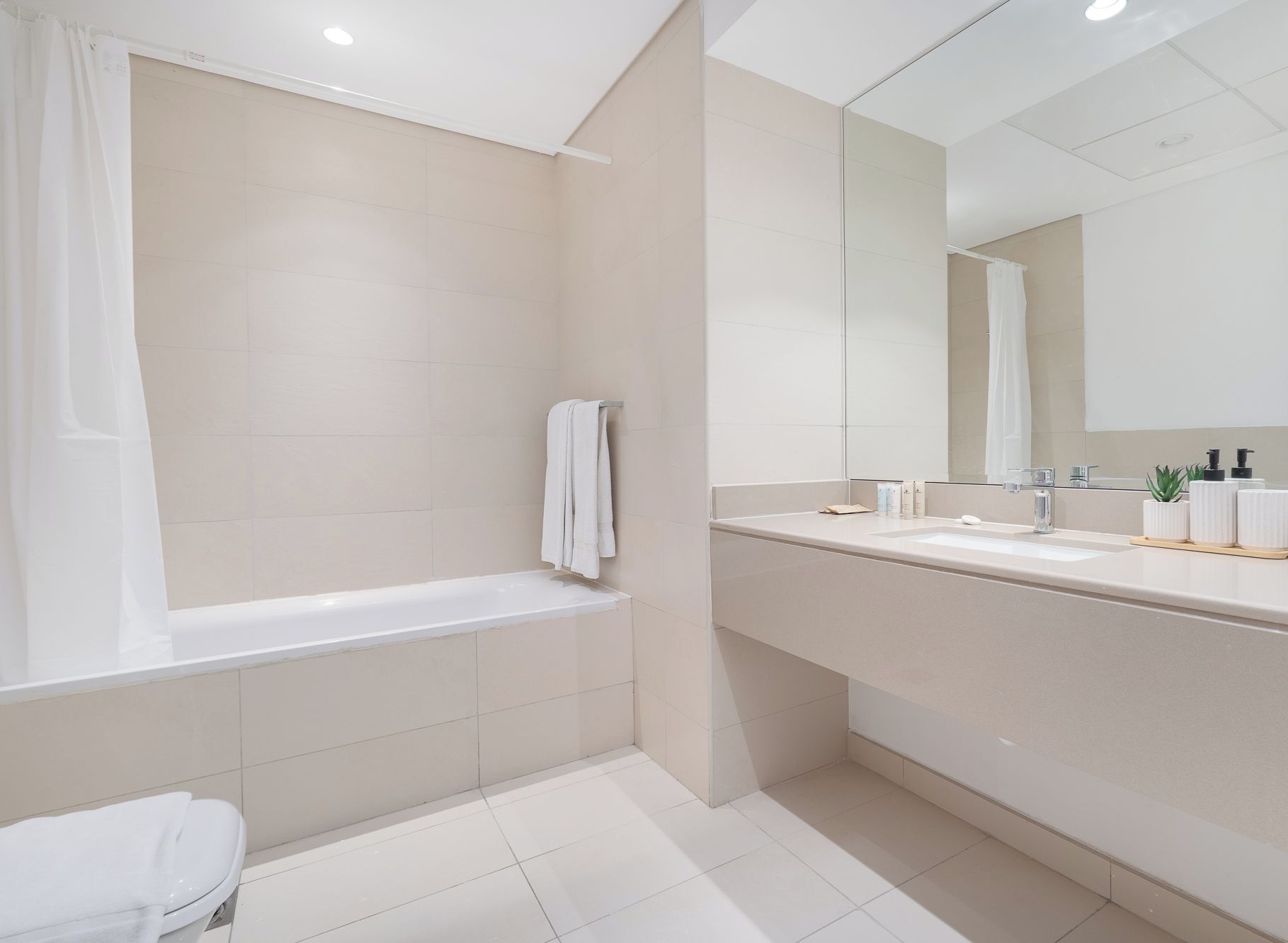 Apartment, Balcony | Bathroom