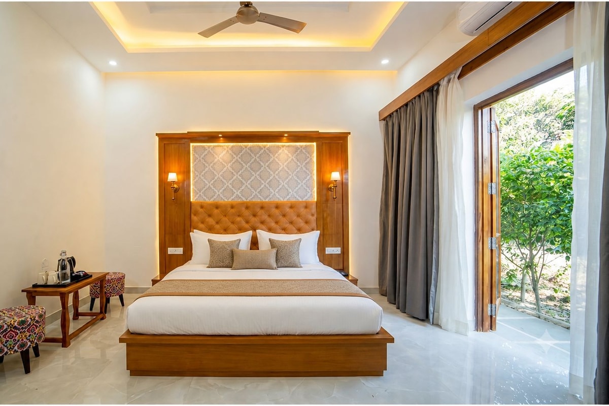 Deluxe Double Room, Balcony, Garden View