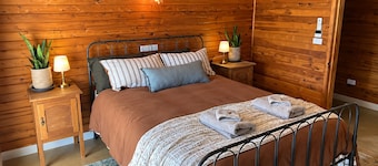 Bob's River House | Murray Riverfront & Views