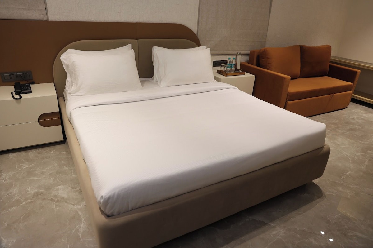 Junior-Suite | Schreibtisch, kostenloses WLAN, Bettwäsche