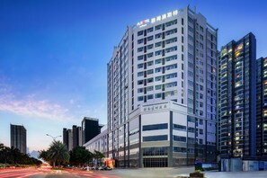 Ảnh chưa phân loại, 2 trong số 26 ảnh, nút