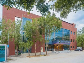 Exterior - Lavande Hotel (Beijing)