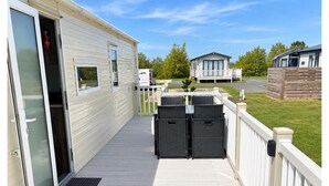 Unclassified image, 4 of 17, button - Grange Park 2-bed Caravan, Sleeps 6 With Parking (Mablethorpe)