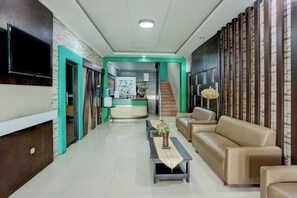 Ảnh chưa phân loại, 2 trong số 32 ảnh, nút