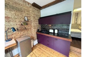 Unclassified image, 4 of 10, button - Bright Flat in Islington (London)