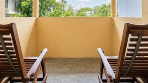 Unclassified image, 5 of 41, button - Villa Nira (Galle)