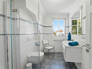 Bathroom - Evening - Apartment 4 (Zingst)